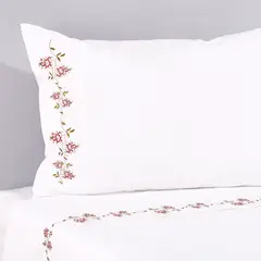 NINA HERRERA - Sábana Bordada Enredadera Rojo 220 Hilos Super King