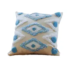 BOHEMIK - Cojín Bordado Fondo Beige con Figuras blanca y azul