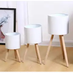 GENERICO - Macetero Metálico blanco con patas de madera