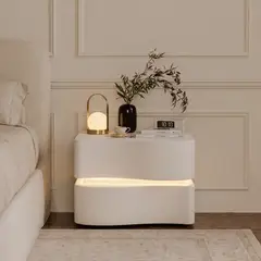 SANTU HOME & DECO - Velador Crema con Doble Cajón y Luz LED