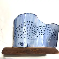 GOIC DISEÑOS - Escultura de porcelana hecha a mano con base de madera diseño exclusivo