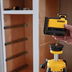 DEWALT - NIVEL LASER VERDE DE CRUZ 360 360H1V