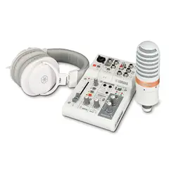 YAMAHA - Mezclador para transmisión en vivo 3 canales AG03MK2 White -
