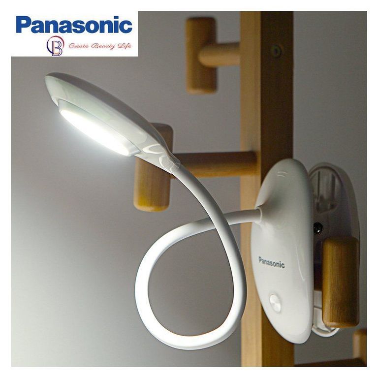 Panasonic Lámpara de lectura recargable con clip a $34.990