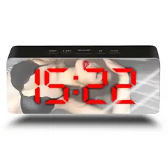 GEN - Reloj Digital Luz Led Numeros Iluminado Color Puerto Usb