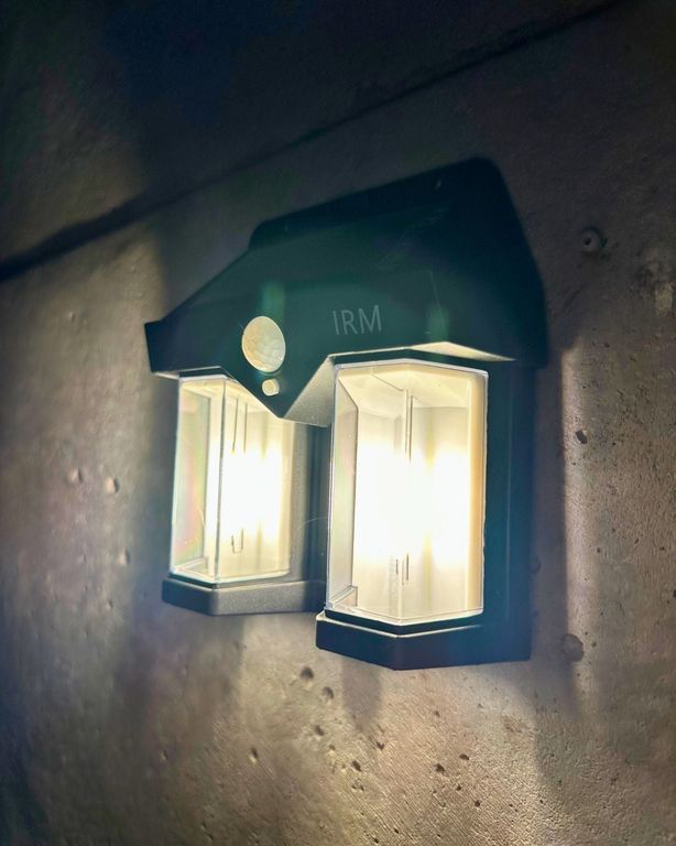 Apliqué Aura Solar - IP65 Luz Cálida Doble