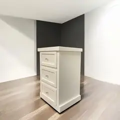 MUEBLES DE MADERA - Velador 3 cajones de madera lacado (rieles telescopicos) MGR MUEBLES