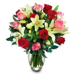 GENERICO - Rosas y Lilium en Florero