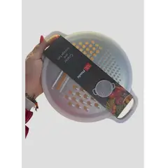 GENERICO - Rallador Multiuso Con Tapa Y Recipiente Color Beige Beige