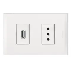 BTICINO - Cargador Usb A+ Enchufe 2P+T 10A 250V Blanco Nobile.