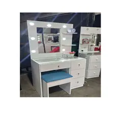 GENERICO - TOCADOR CON LUCES ESTILO HOLLYWOOD