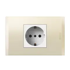 BTICINO - Enchufe Schuko 2P+T 10A 250V 16A Blanco Perla Nobile