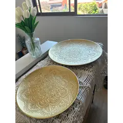 TODOHOGAR SANTIAGO DE CHILE - Set de 2 platos decorativos - Diseño mándala