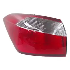 KIA - Farol Trasero Izquierdo Sedan CERATO 2014-2016