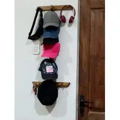 ARTESANIAS CHILENAS - PERCHERO MULTIUSO Organizador Gorras jockey de Madera Artesanal para Pared
