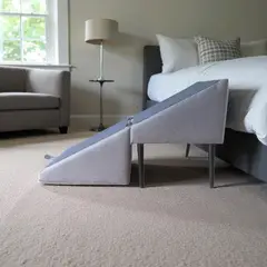 MANUFACTURAS P&M - RAMPA PARA PERROS RAZA PEQUEÑA  40 cm X 40 cm X 51 cm ALTO