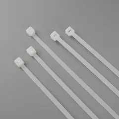 GENERICO - Brida Amarra Abrazadera Plástica 4.8mmx550mm 100 Unds