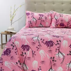 DORAL - CUBRECAMA QUILT STITCHY ESTAMPADO FLORES ROSA 2.5 PLAZAS