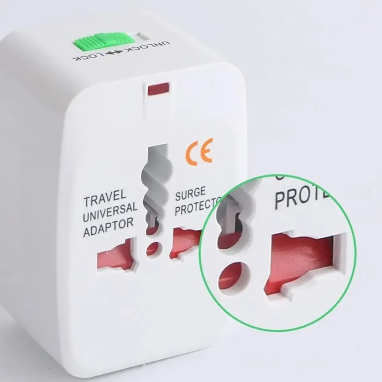 Adaptador Enchufe Universal Viajero Internacional Corriente 240149