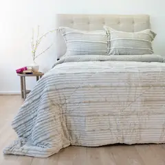 DORAL - CUBRECAMA PLUMON COTELONNI DELUXE CON SHERPA BEIGE 2 PLAZAS