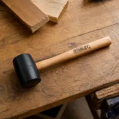 STANLEY - Martillo de Goma Mango Madera 13 onza 57-516
