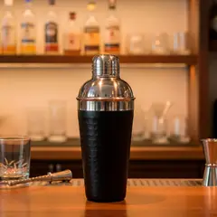 BASEMENT HOME - Coctelera Negra Acero Inoxidable