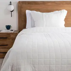 BASEMENT HOME - Cubrecama Estampado Square Blanco