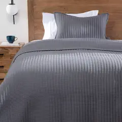 BASEMENT HOME - Cubrecama Rod