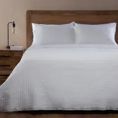 BASEMENT HOME - Cubrecama Sand Blanca 1.5 Plazas