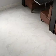 Portobello - Porcelanato Brilhante Esmaltado Polido Branco Interno 90x90cm Retificado Caixa 2,42m² Chiaro Di Versilia