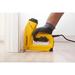 STANLEY - Engrapadora Eléctrica 220V Trabajo Pesado
