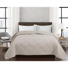 JUST HOME COLLECTION - Cubrecama Quilt 1.5 plazas Unicolor Cuadros