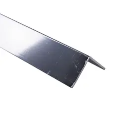undefined - Ángulo 20mm Aluminio cromado 1m. con Protecciónes
